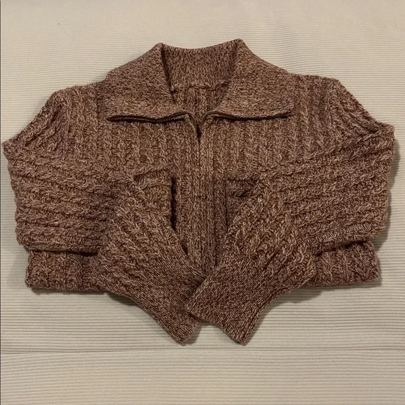 Wool Blend Cable Knit Sweater-S - Picture 5 of 14